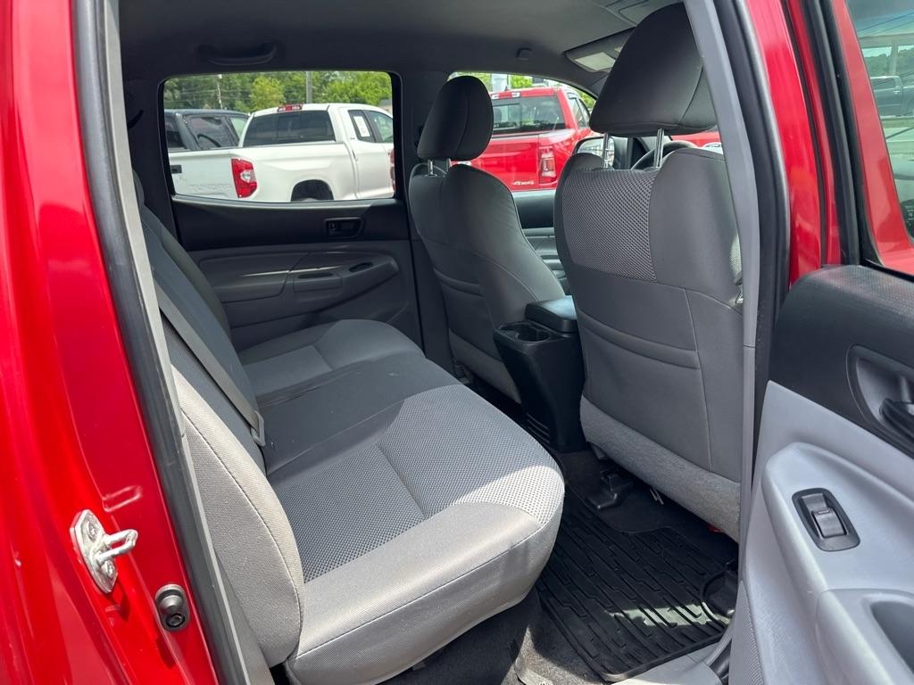 Toyota Tacoma 4WD Double Cab V6 MT (Natl) 2013