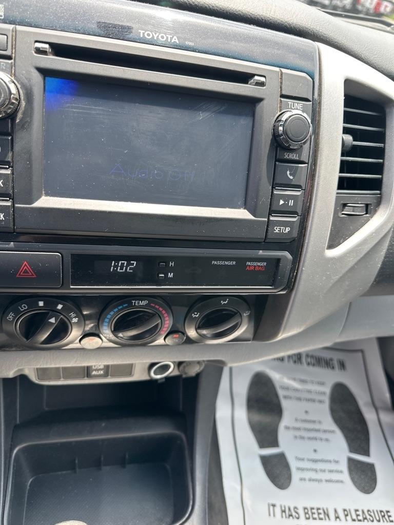 Toyota Tacoma 4WD Double Cab V6 MT (Natl) 2013