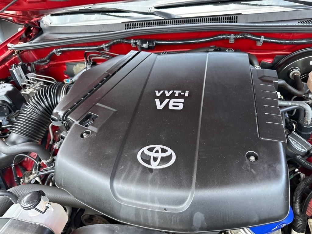 Toyota Tacoma 4WD Double Cab V6 MT (Natl) 2013