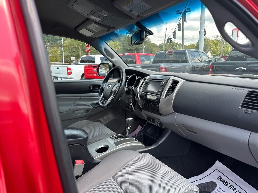 Toyota Tacoma 4WD Double Cab V6 MT (Natl) 2013