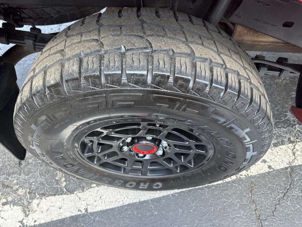 Toyota Tacoma 4WD Double Cab V6 MT (Natl) 2013