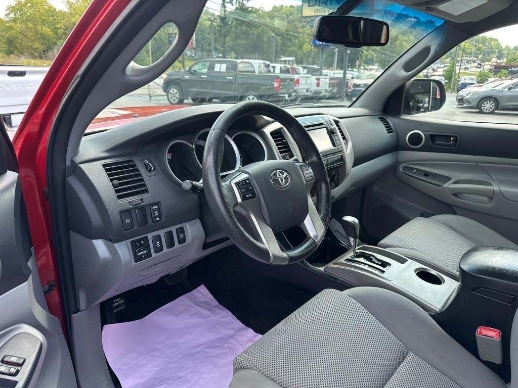 Toyota Tacoma 4WD Double Cab V6 MT (Natl) 2013
