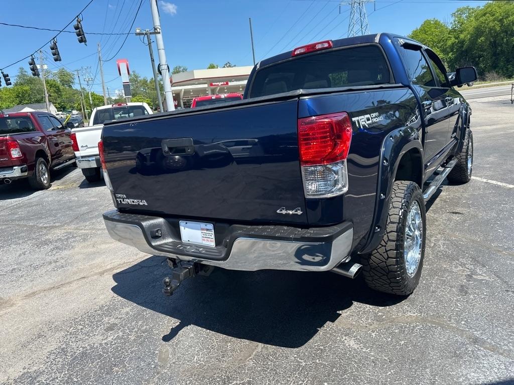 Toyota Tundra 4WD Truck CrewMax 5.7L V8 6-Spd AT (Natl) 2011