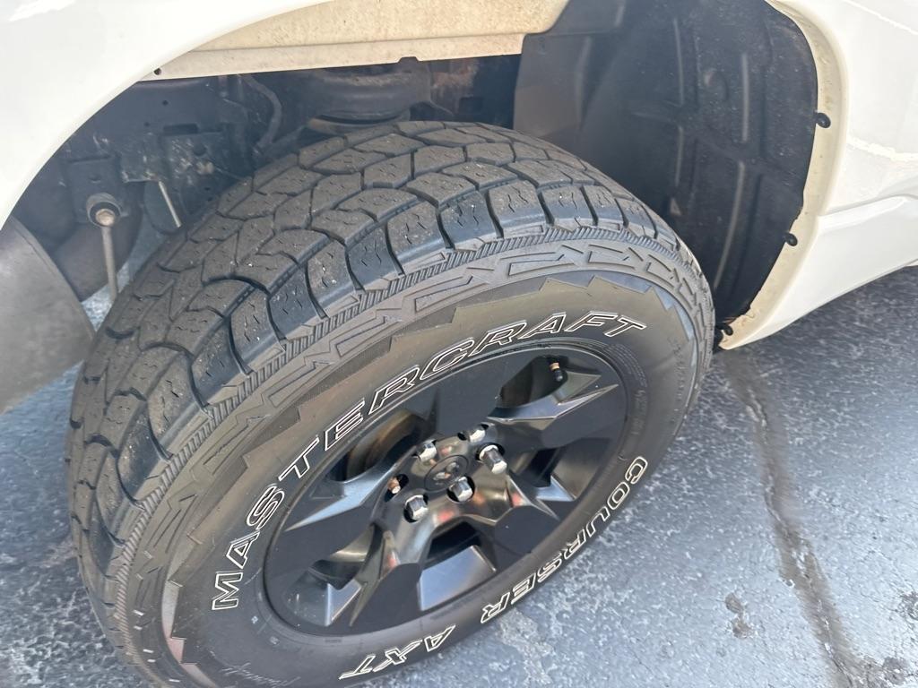 RAM 1500 Tradesman 4x4 Quad Cab 6'4" Box 2020