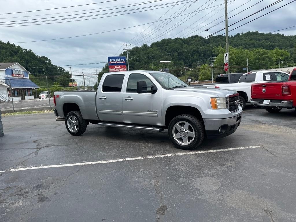 GMC Sierra 2500HD 4WD Crew Cab 153.7" SLT 2011