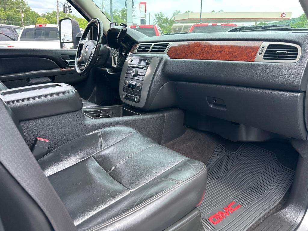 GMC Sierra 2500HD 4WD Crew Cab 153.7" SLT 2011