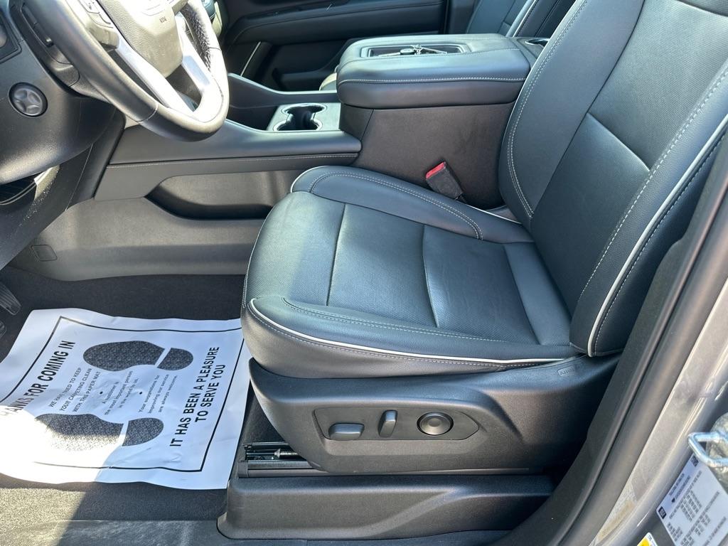 GMC Yukon XL 4WD 4dr SLT 2022