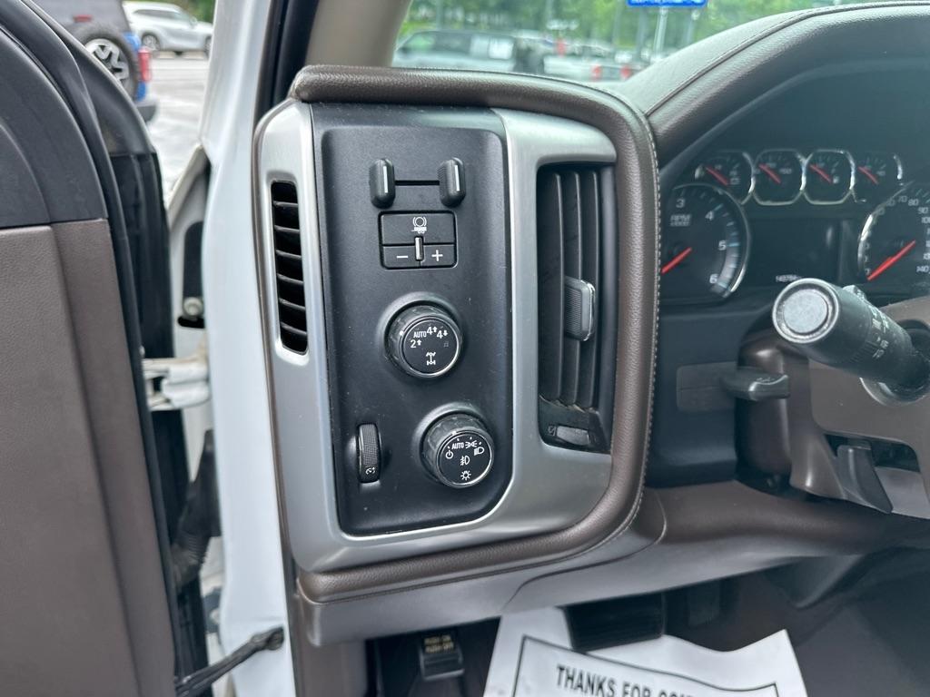 GMC Sierra 1500 4WD Crew Cab 143.5" SLT 2018