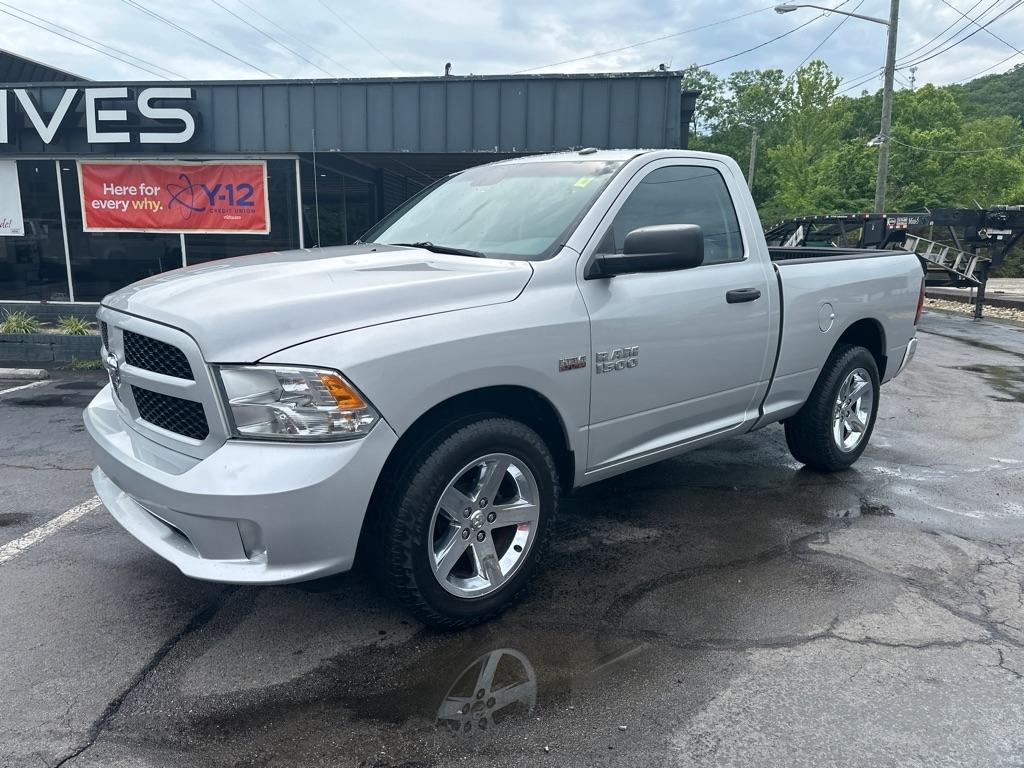 2014 RAM 1500 4WD Reg Cab 120.5" Express
