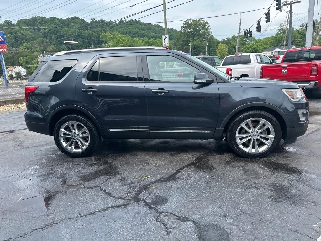 Ford Explorer XLT 4WD 2017