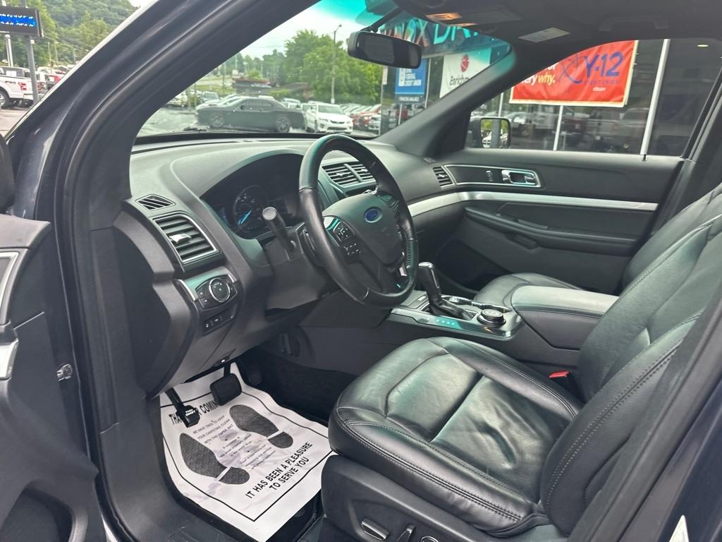 Ford Explorer XLT 4WD 2017