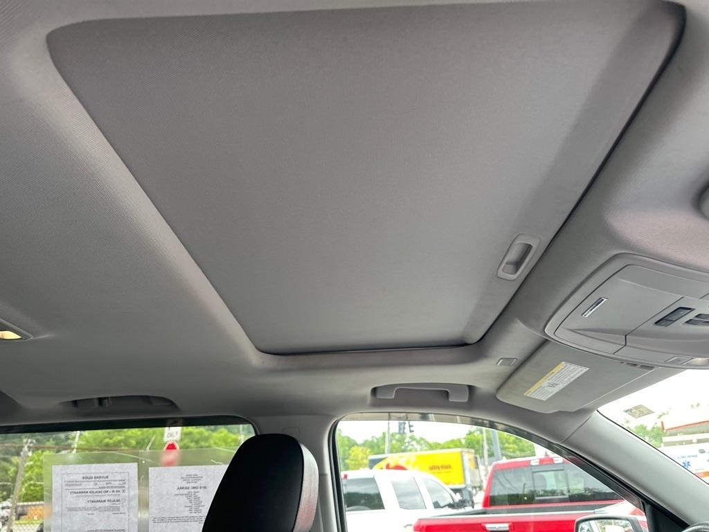 GMC Sierra 1500 4WD Crew Cab 143.5" SLT 2018