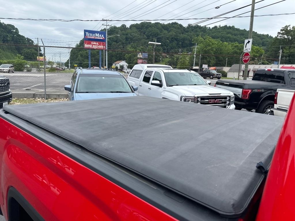 GMC Sierra 1500 4WD Crew Cab 143.5" SLT 2018