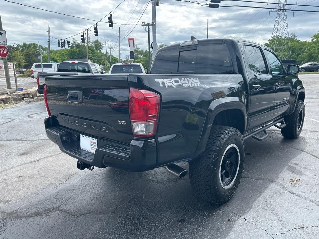 Toyota Tacoma TRD Off Road Double Cab 5' Bed V6 4x4 MT (Natl) 2017