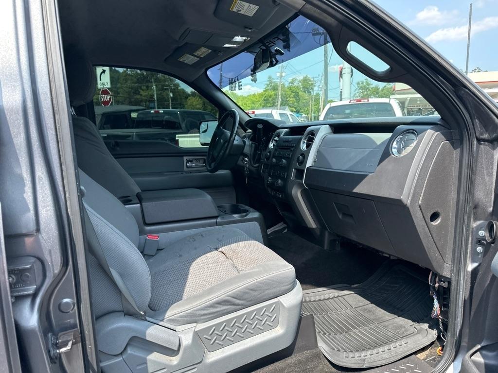 Ford F-150 4WD SuperCrew 145" Platinum 2011