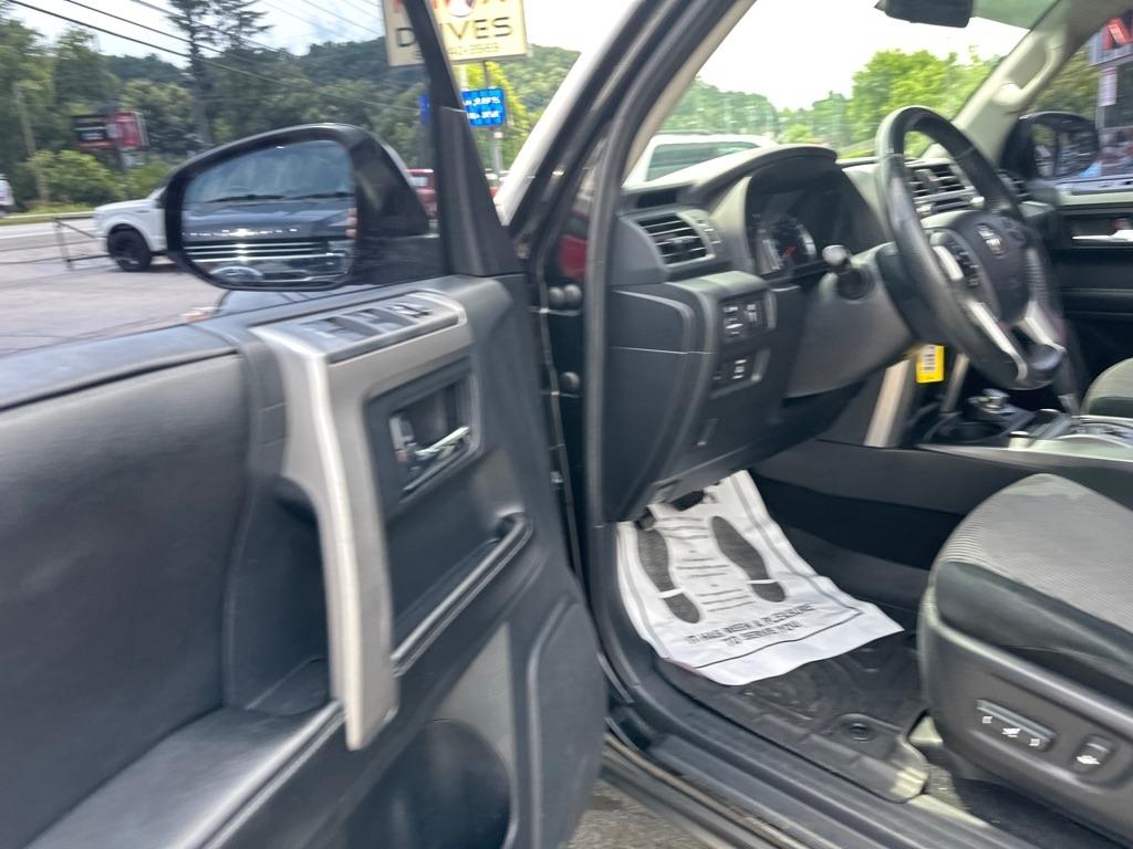 Toyota 4Runner 4WD 4dr V6 Trail Premium (Natl) 2014