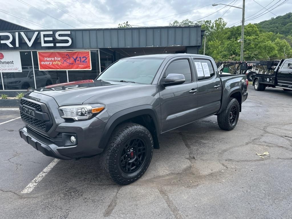 Toyota Tacoma TRD Off Road Double Cab 5' Bed V6 4x4 MT (Natl) 2017