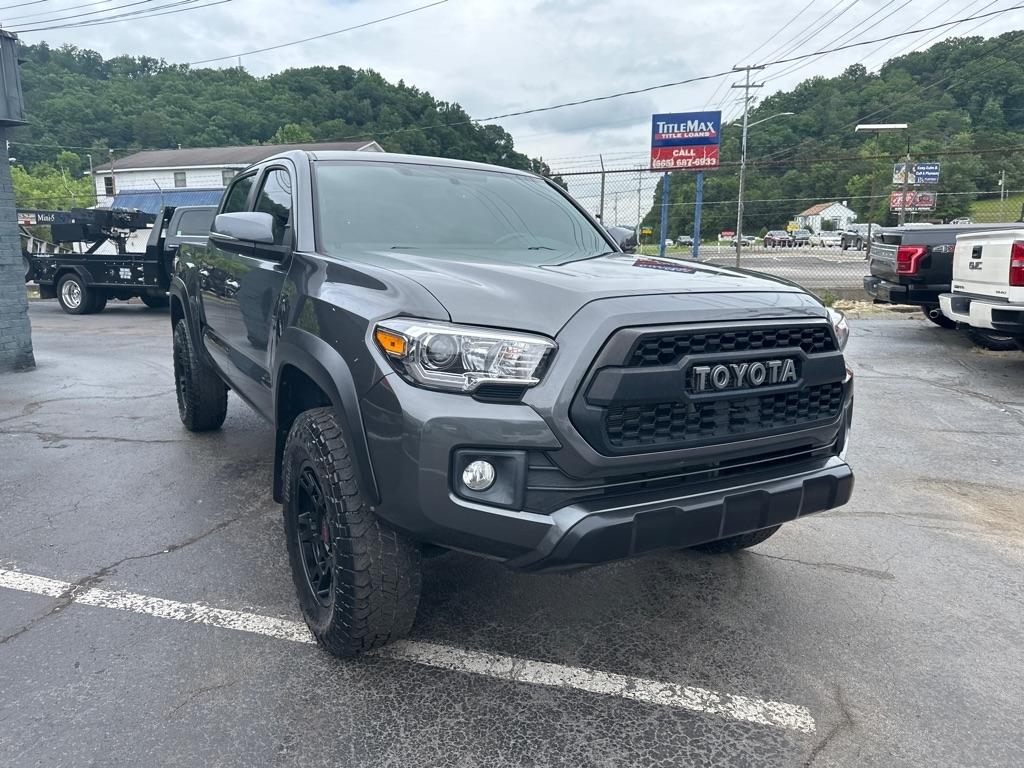 Toyota Tacoma TRD Off Road Double Cab 5' Bed V6 4x4 MT (Natl) 2017
