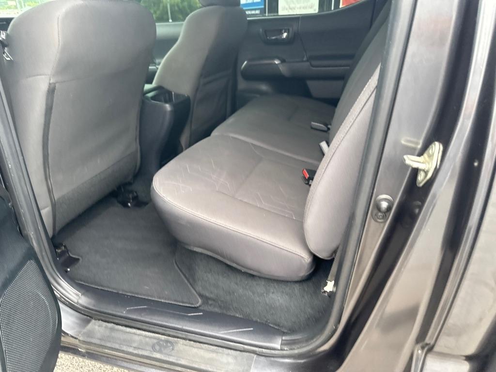 Toyota Tacoma TRD Off Road Double Cab 5' Bed V6 4x4 MT (Natl) 2017