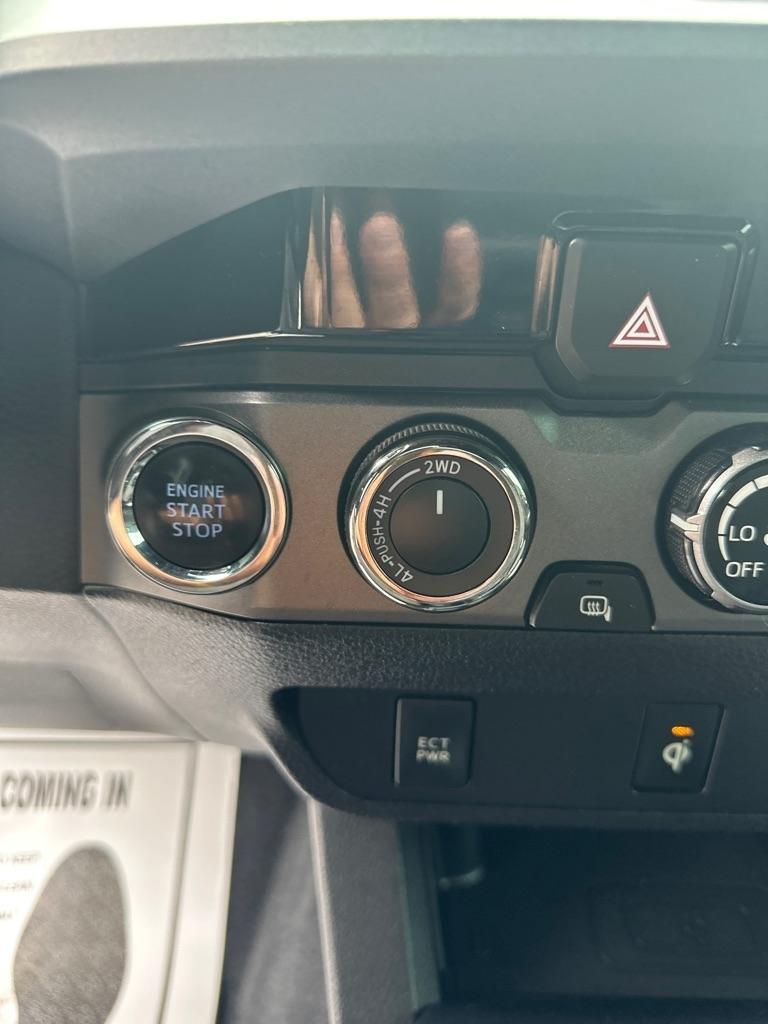 Toyota Tacoma TRD Off Road Double Cab 5' Bed V6 4x4 MT (Natl) 2017