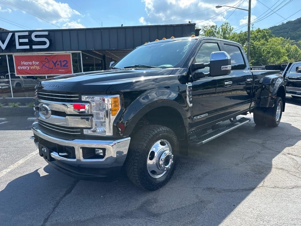 Ford Super Duty F-350 DRW King Ranch 4WD Crew Cab 8' Box 2017