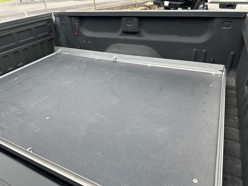 GMC Sierra 1500 4WD Crew Cab 153.0" SLT 2017