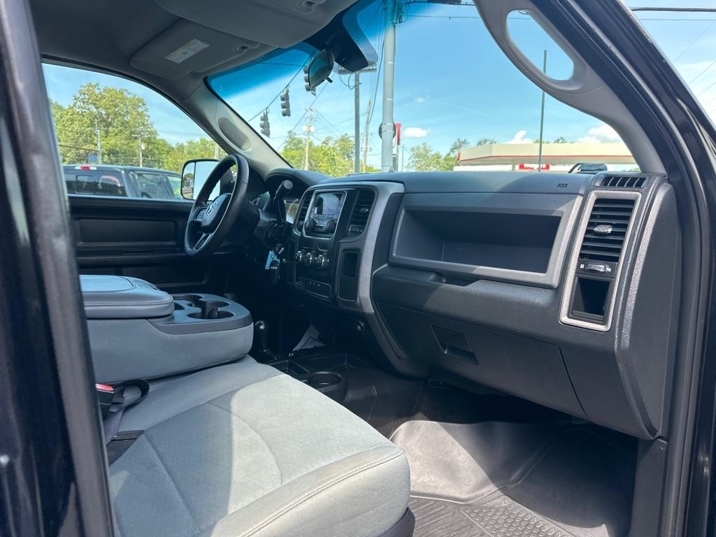 RAM 3500 4WD Crew Cab 149" Tradesman 2016