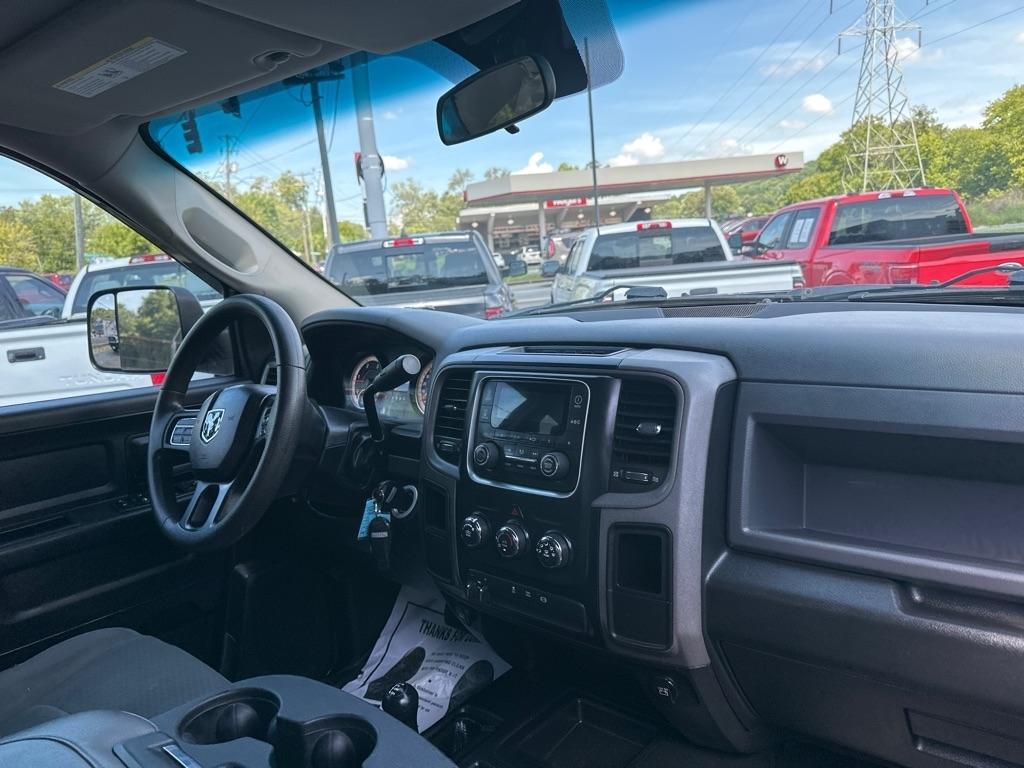RAM 3500 4WD Crew Cab 149" Tradesman 2016