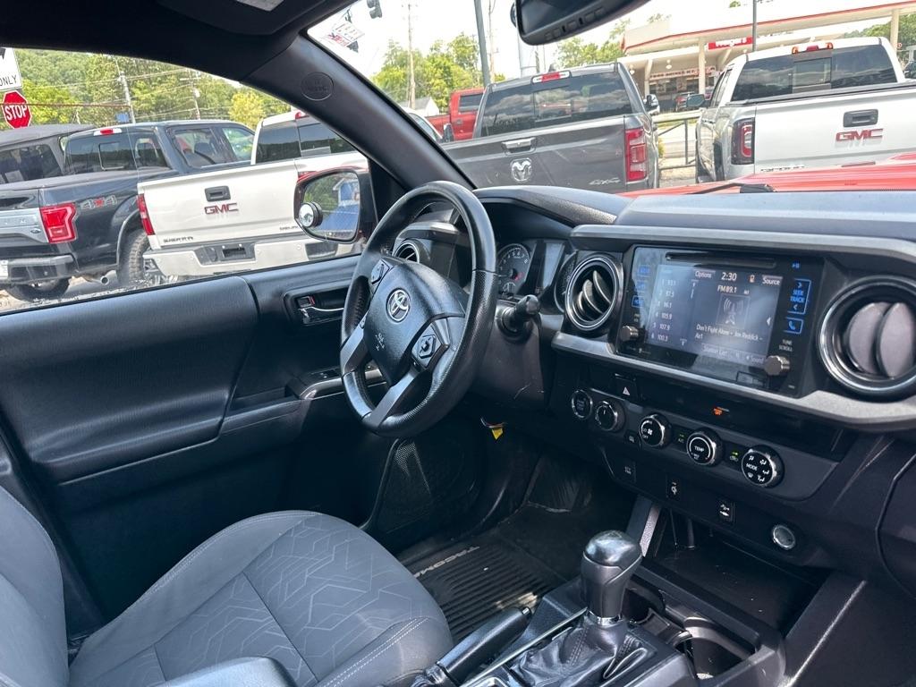 Toyota Tacoma 4WD Double Cab V6 MT TRD Off Road (Natl) 2016