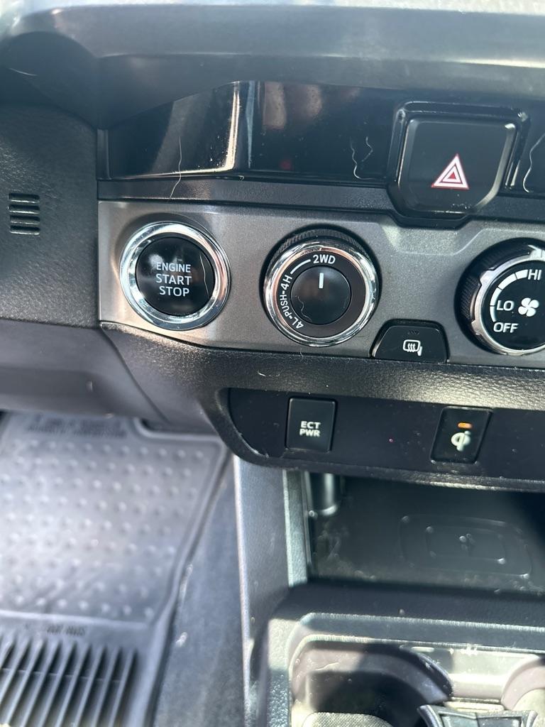 Toyota Tacoma 4WD Double Cab V6 MT TRD Off Road (Natl) 2016