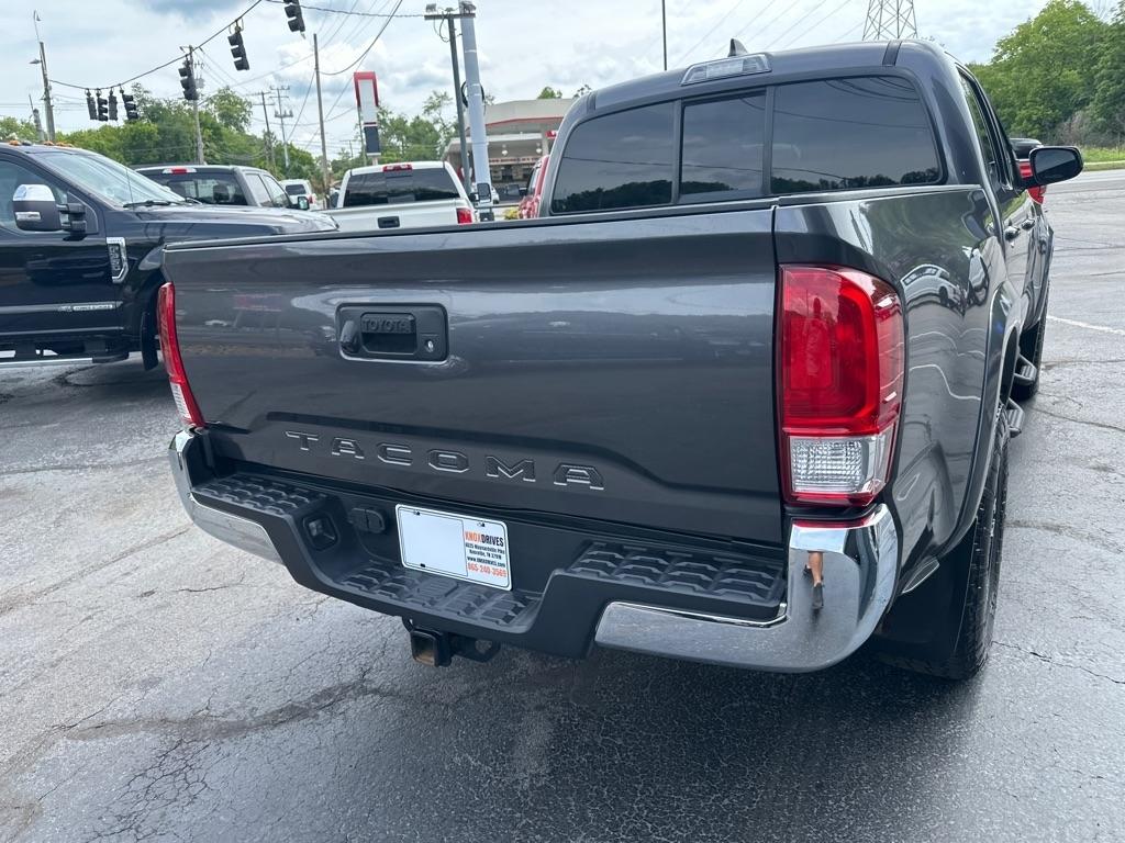 Toyota Tacoma TRD Off Road Double Cab 5' Bed V6 4x4 MT (Natl) 2017