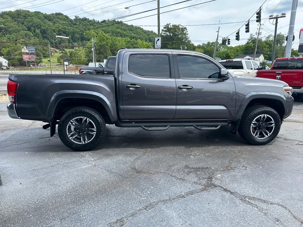 Toyota Tacoma TRD Off Road Double Cab 5' Bed V6 4x4 MT (Natl) 2017