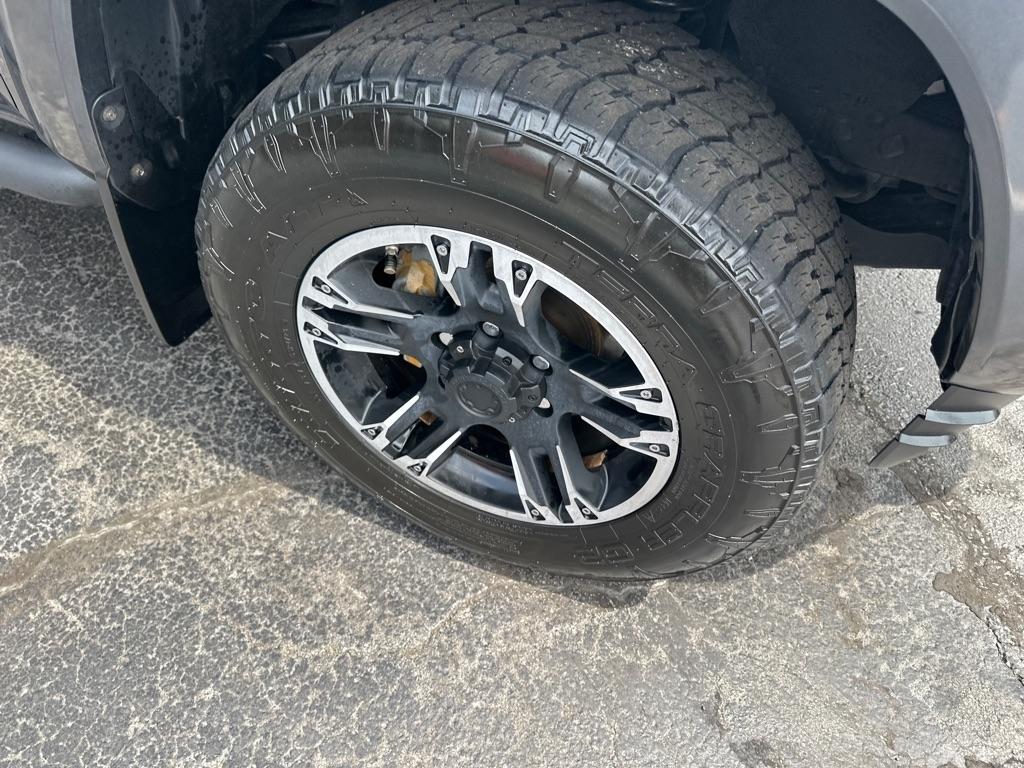 Toyota Tacoma TRD Off Road Double Cab 5' Bed V6 4x4 MT (Natl) 2017