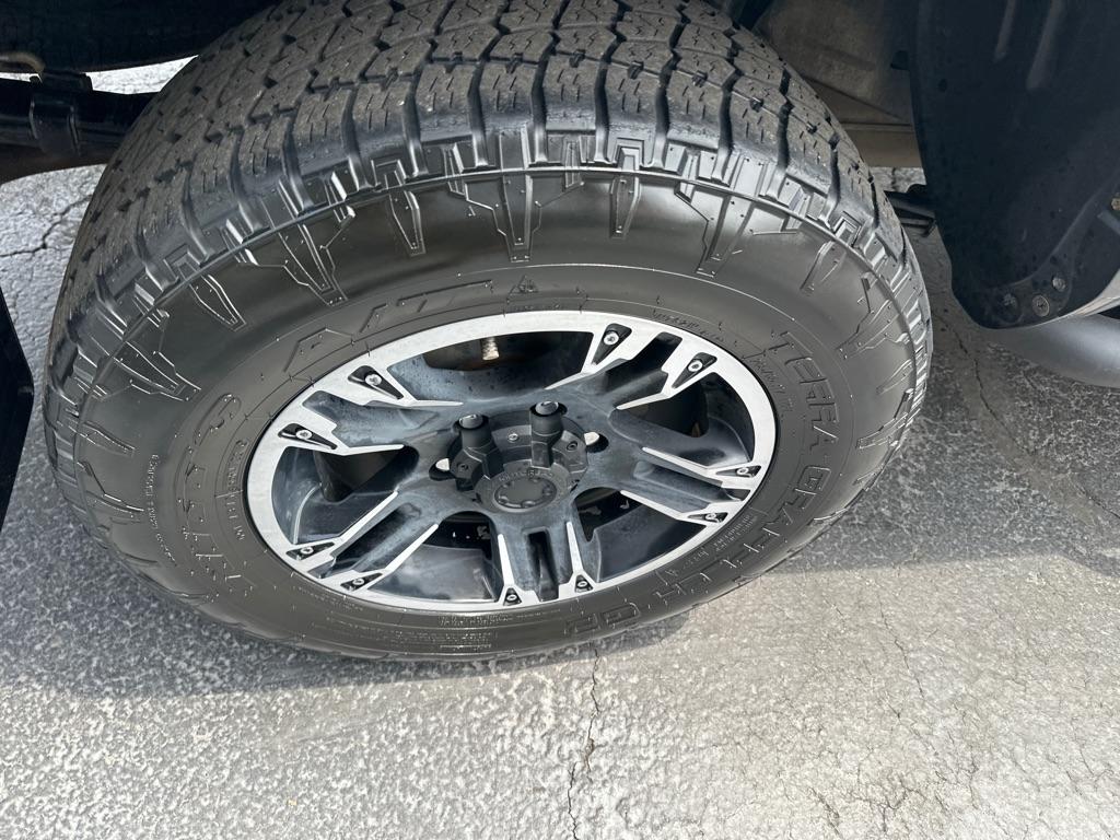 Toyota Tacoma TRD Off Road Double Cab 5' Bed V6 4x4 MT (Natl) 2017