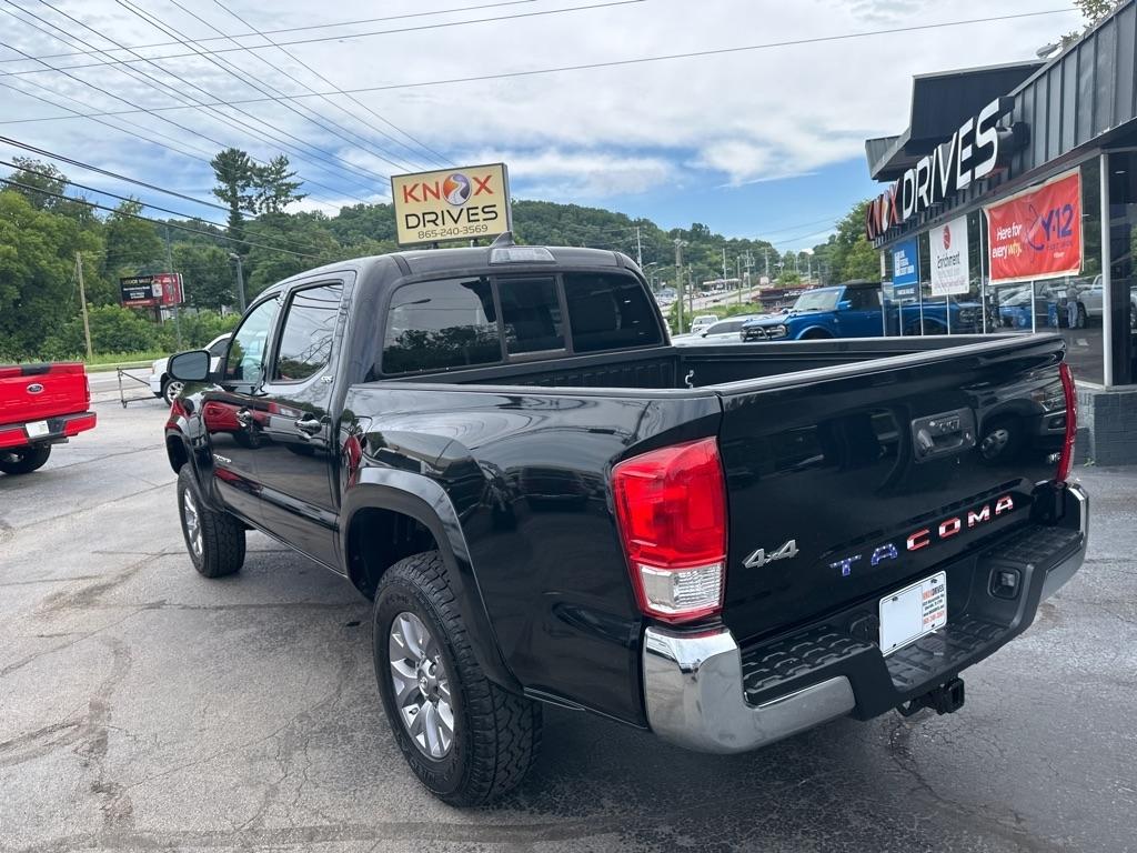 Toyota Tacoma TRD Off Road Double Cab 5' Bed V6 4x4 MT (Natl) 2017