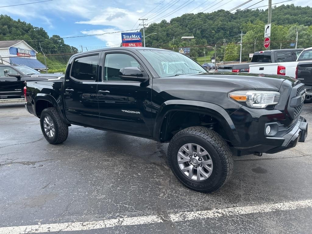 Toyota Tacoma TRD Off Road Double Cab 5' Bed V6 4x4 MT (Natl) 2017