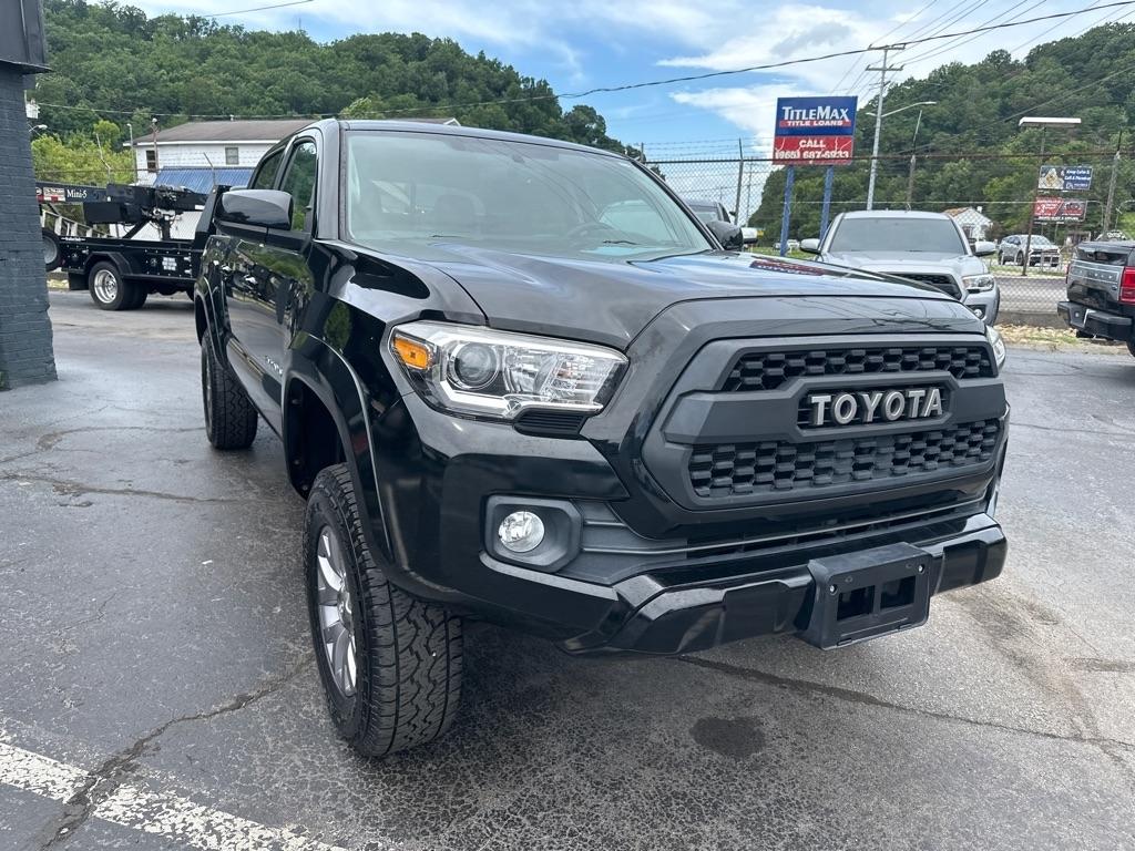 Toyota Tacoma TRD Off Road Double Cab 5' Bed V6 4x4 MT (Natl) 2017