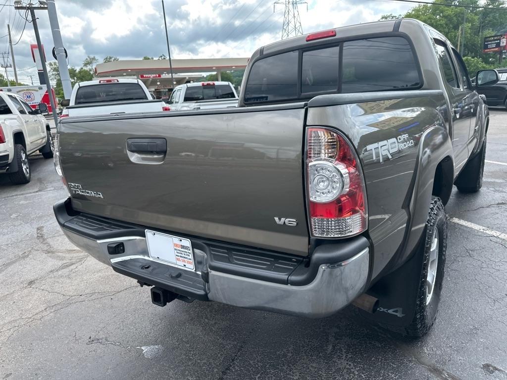 Toyota Tacoma 4WD Double Cab V6 MT (Natl) 2013