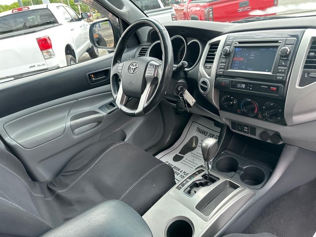 Toyota Tacoma 4WD Double Cab V6 MT (Natl) 2013