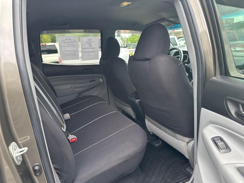 Toyota Tacoma 4WD Double Cab V6 MT (Natl) 2013