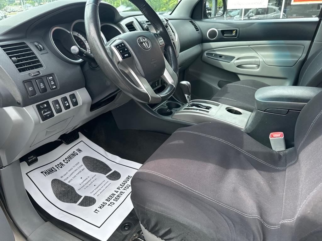 Toyota Tacoma 4WD Double Cab V6 MT (Natl) 2013