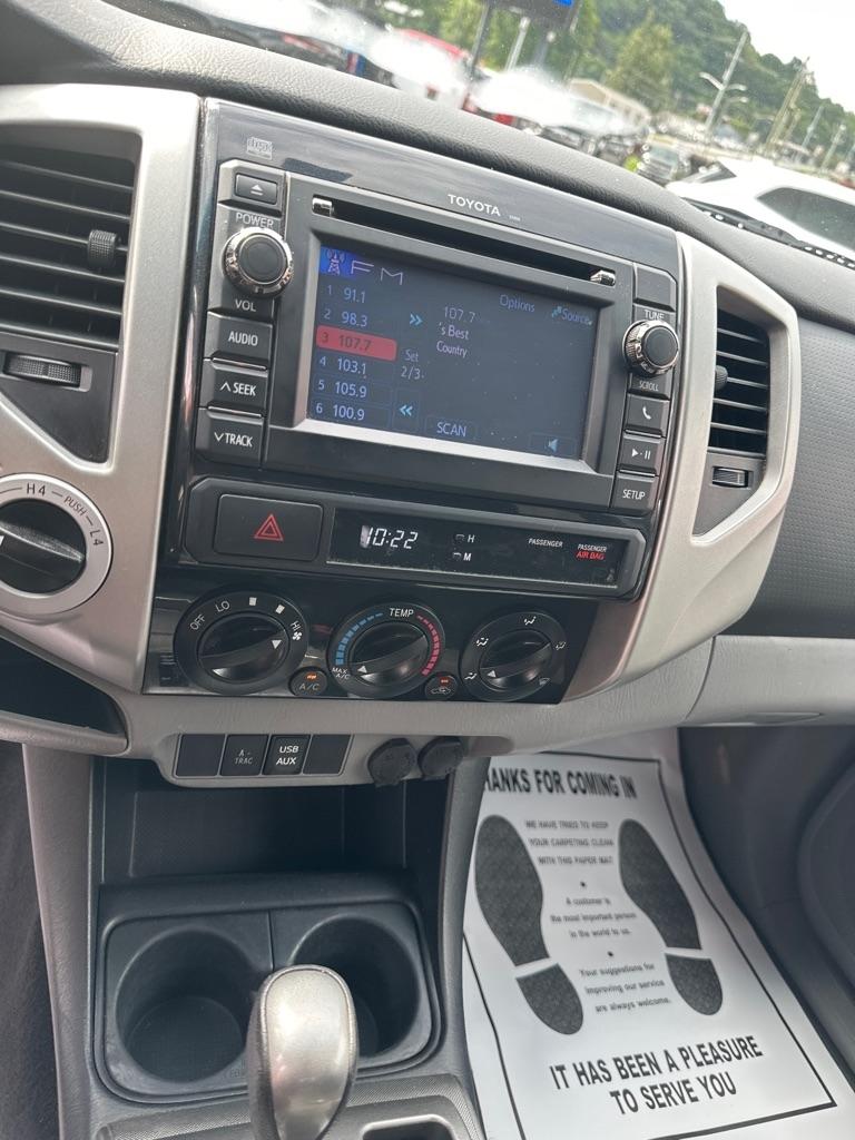 Toyota Tacoma 4WD Double Cab V6 MT (Natl) 2013