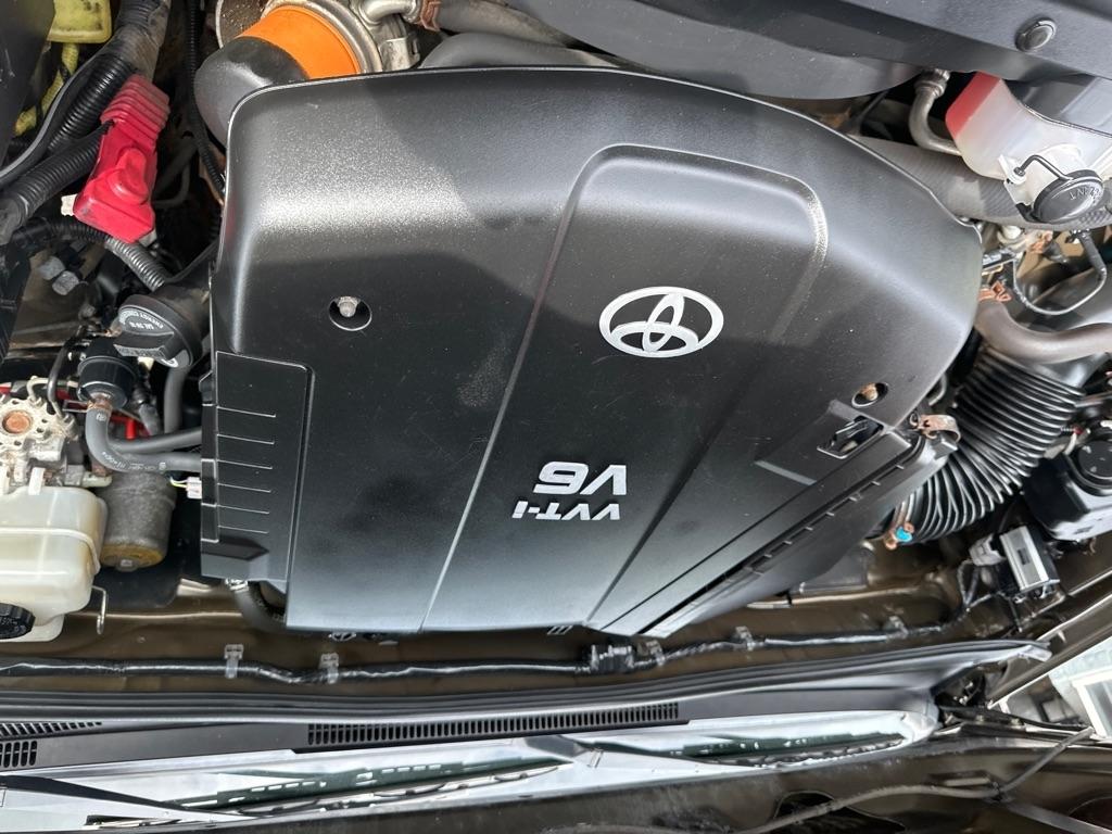Toyota Tacoma 4WD Double Cab V6 MT (Natl) 2013
