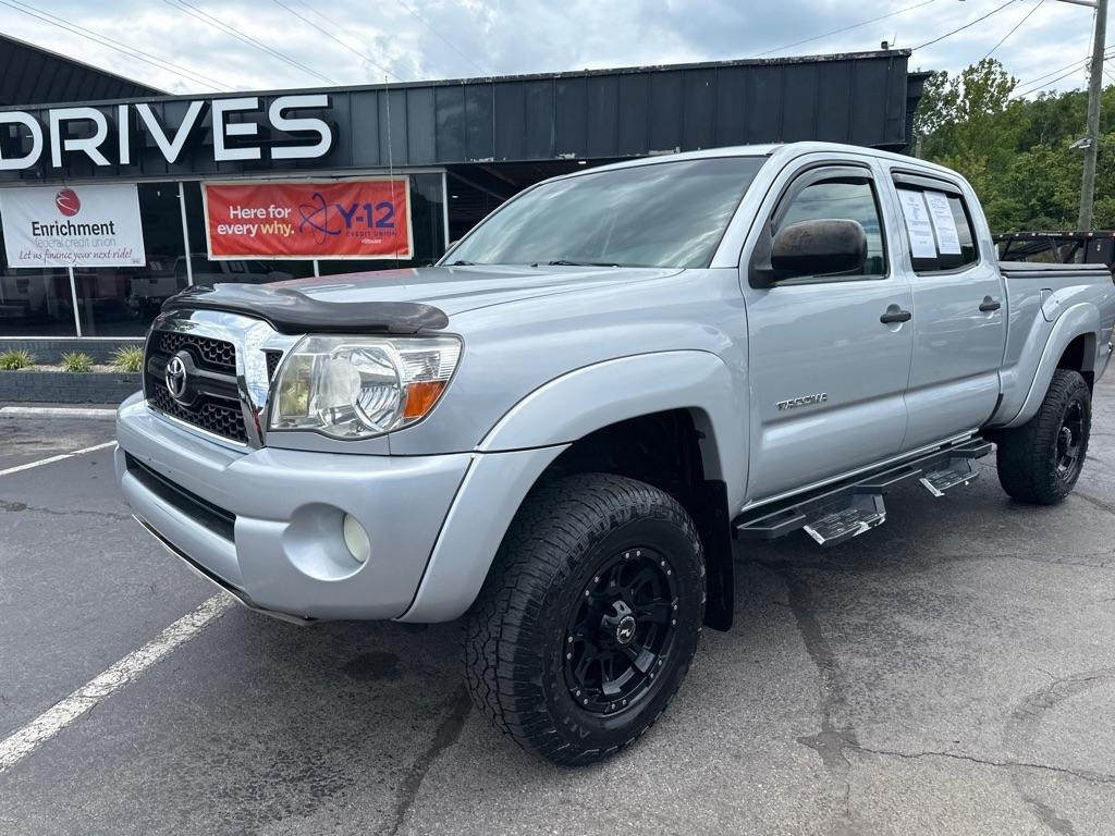 Toyota Tacoma 4WD Double LB V6 AT (Natl) 2011