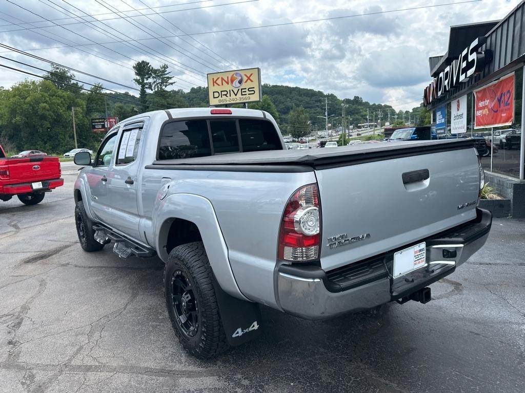 Toyota Tacoma 4WD Double LB V6 AT (Natl) 2011
