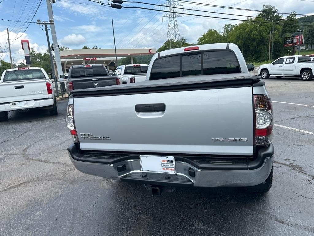 Toyota Tacoma 4WD Double LB V6 AT (Natl) 2011