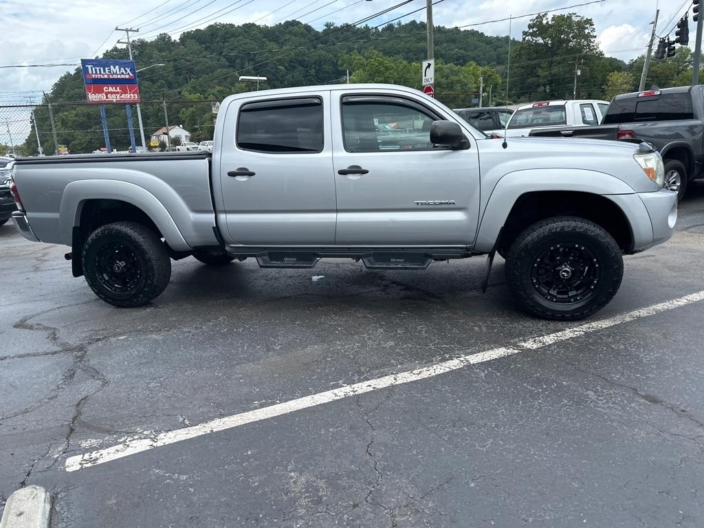 Toyota Tacoma 4WD Double LB V6 AT (Natl) 2011