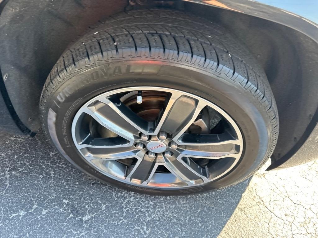 GMC Acadia AWD 4dr Denali 2017