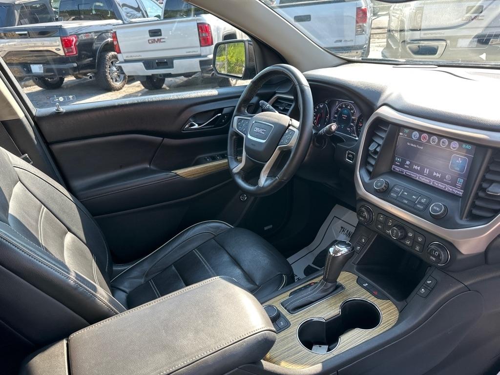 GMC Acadia AWD 4dr Denali 2017