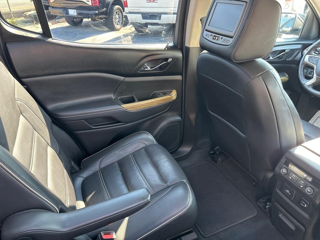 GMC Acadia AWD 4dr Denali 2017